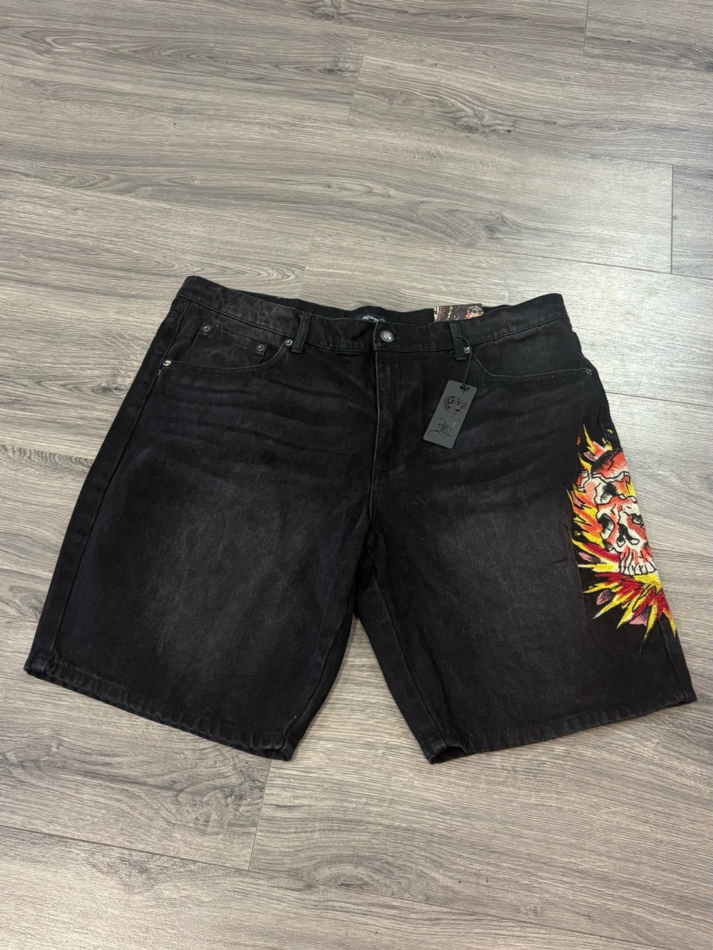 Ed Hardy Black Denim Shorts with White Script and Multicolor Skull - Picture 2 of 7